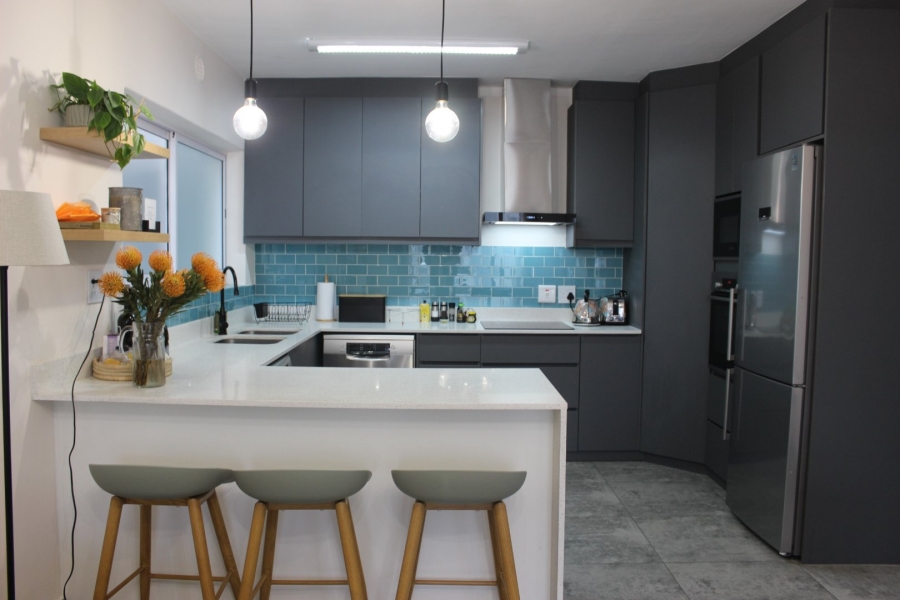 To Let 2 Bedroom Property for Rent in Sea Point Western Cape
